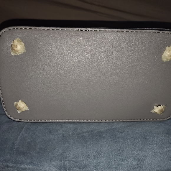 Cream and Gray Shoulder Bag with Iconic Design - Picture 5 of 5